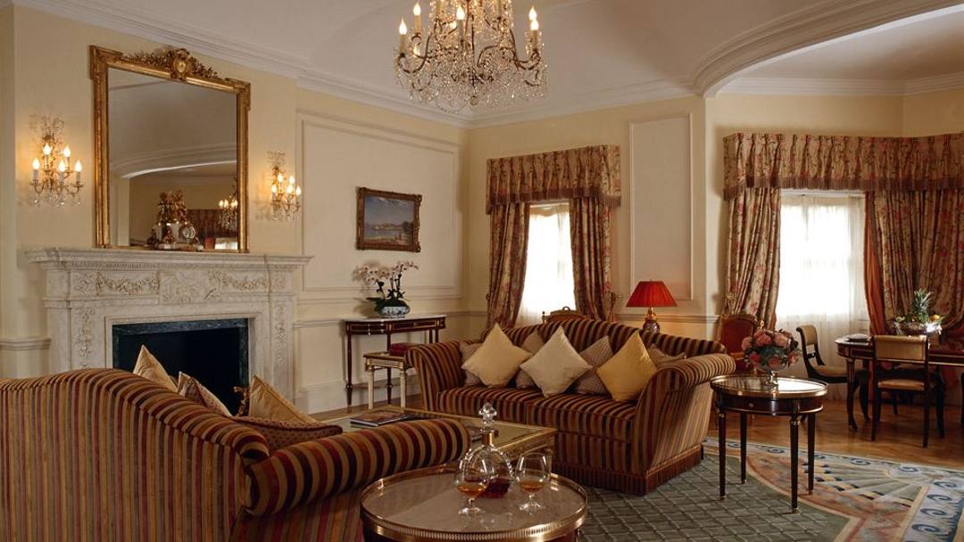 Ma potreste anche affittare la suite del Ritz di Londra per 62 anni